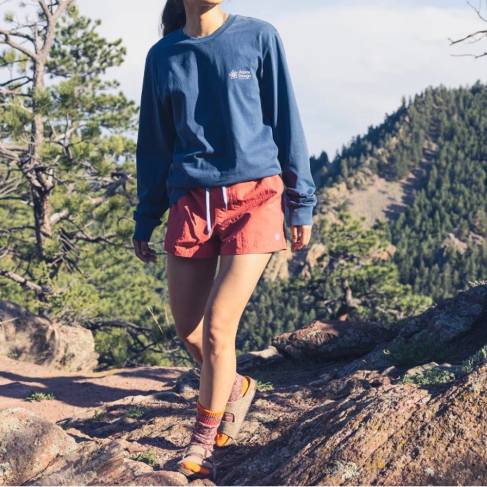 NWT Alpine Design Women's 3" Pull On Shorts
